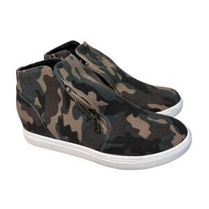 Cushionaire Hart Hidden Wedge Sneaker WMNS Camp Print US Sz 9 Zipper Ankle Shoes